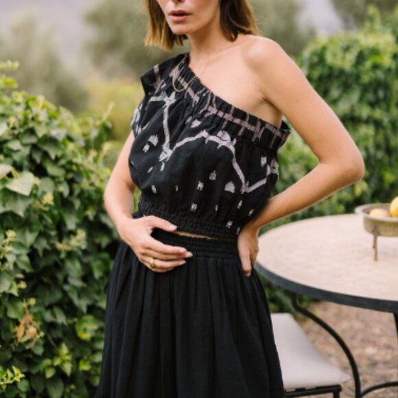 MIRTH Paros Crop One Shoulder Top - Picture 1 of 14